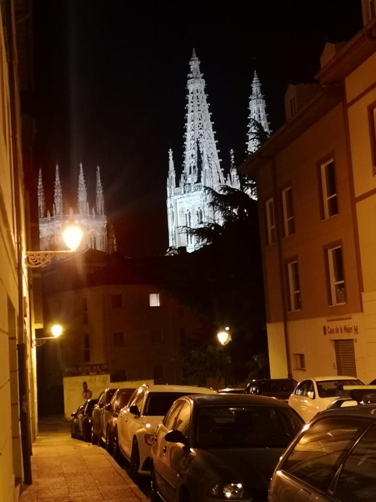 Appartamento Cathedral And Castle Burgo Esterno foto